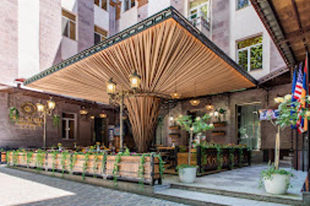 Отель Central Отель 4*