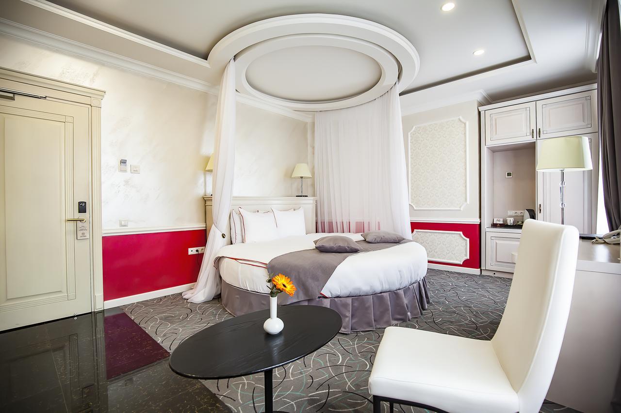 Отель Central Отель 4*